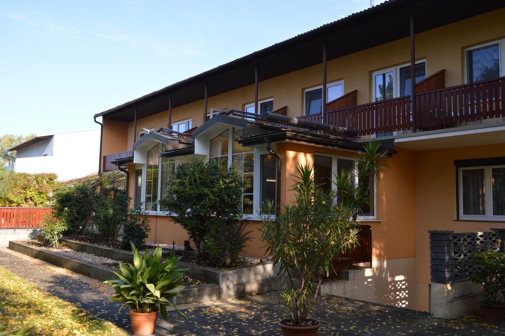 Die Pension Reeh Podersdorf am See Exteriör bild